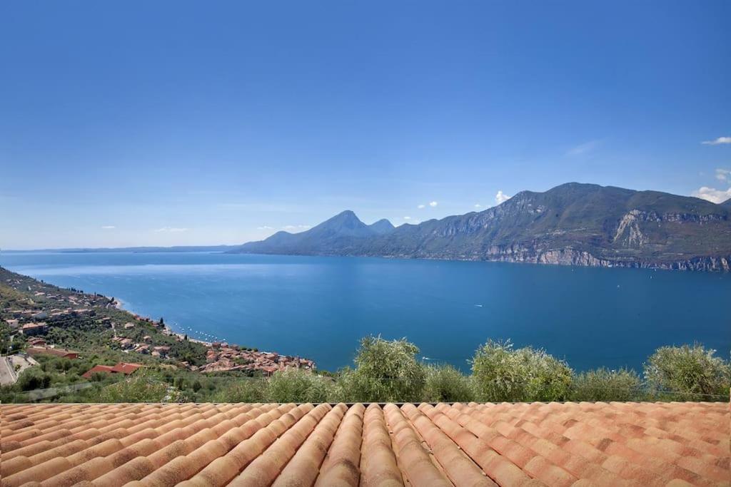 Villa Divina - Apt Divina Con Piscina E Vista Lago Castelletto Di Brenzone Exterior photo
